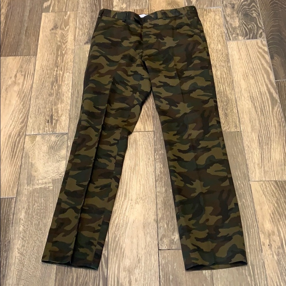 Epaulet trouser